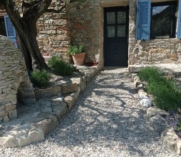 Aubres House | Le Mas des oliviers