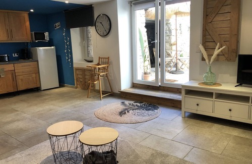 Seynes Apartment | Le Mas'Dinina Superb renovated studio In Seynes (Le Gard)