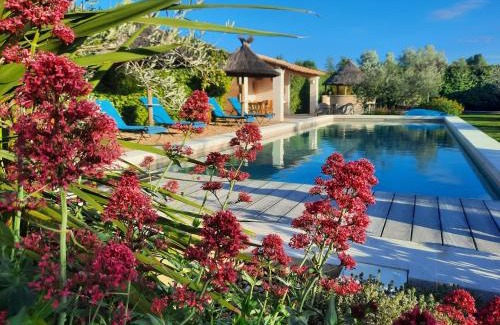 Graveson House | LE MAZET DES CHUTES
