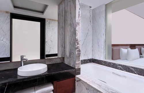 Peelamedu Hotel | Le Meridien Coimbatore
