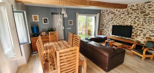 Montesquieu-des-Alberes House | Le Micocoulier