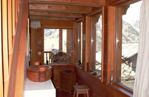 Saint-Veran Ski Chalet | LE MIELI charming larch chalet * with panoramic view for 7 people