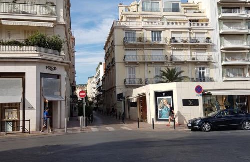 Cannes City Centre Apartment | Le Minerve