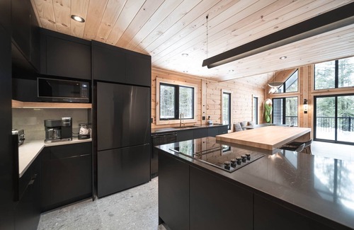 Amherst Ski Chalet | Le Mitik Kanata Tremblant (224)