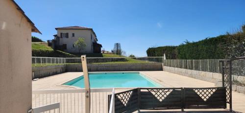 Sarlat-la-Caneda Apartment | Le N4 des Hauts de SARLAT, Clim Piscine Parking