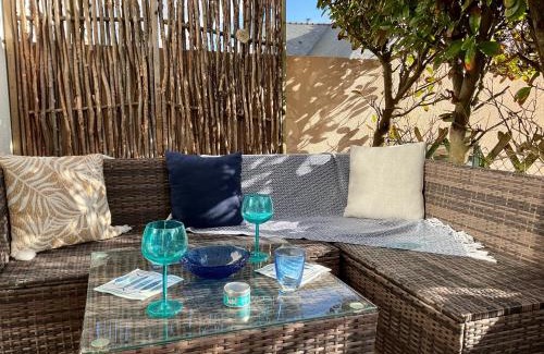 Larmor-Plage Apartment | Le Nid Douillet, studio avec terrasse et parking à 400m des plages