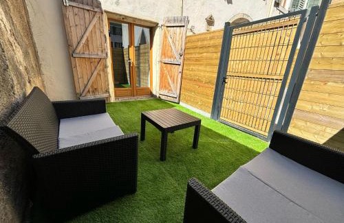 Montbeliard Apartment | Le Nid en Rotin Apartment
