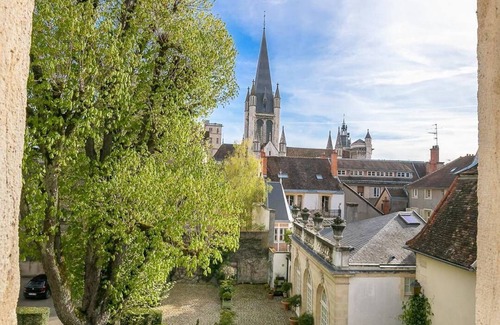 Old Town Apartment | Le Notre Dame- Dans un magnifique hôtel particulier avec parking -SR Loc