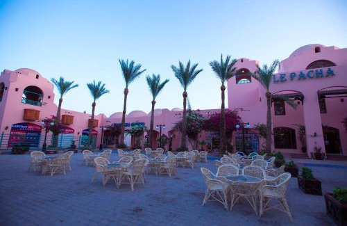 Sheraton Road -Sakkala Resort | Le Pacha Resort