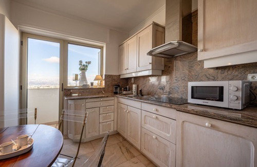 Annecy Old Town Apartment | Le Panoramic - Magnifique Vue sur le lac d'Annecy