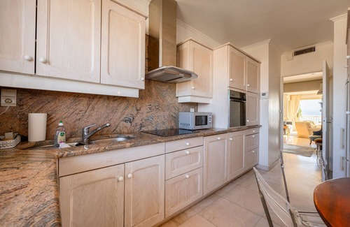 Annecy Old Town Apartment | Le Panoramic - Magnifique Vue sur le lac d'Annecy