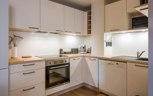 Rodez Apartment | Le Paris - Elégant, Parking privé et Terrasse
