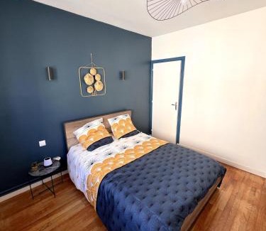 Roanne Apartment | Le Pasteur - Cosy and Central