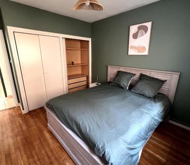 Roanne Apartment | Le Pasteur - Cosy and Central