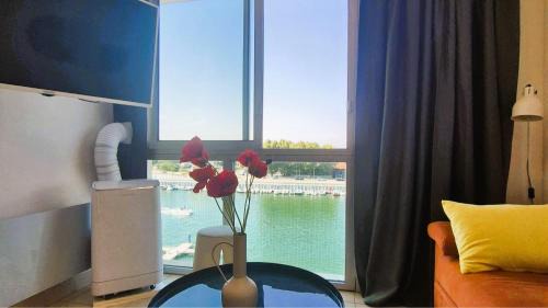 Sete Apartment | Le Pavois d'Or, studio rénové avec goût, Superbe Vue, Proximité Gare et Centre, Climatisation
