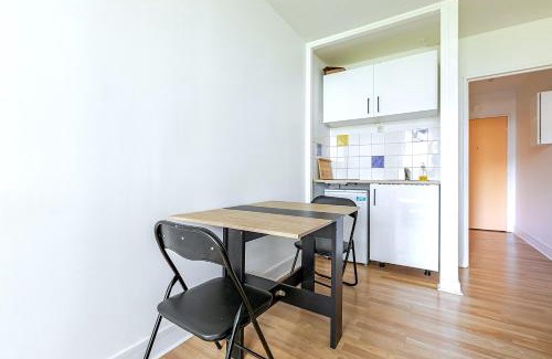 Aubervilliers Apartment | Le Petit Auber & son balcon, à 2 pas de Paris