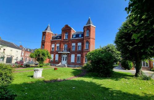 Avesnes-sur-Helpe Apartment | Le petit Château Avesnois - Studio pour 2 personnes - Cuisine Partagée