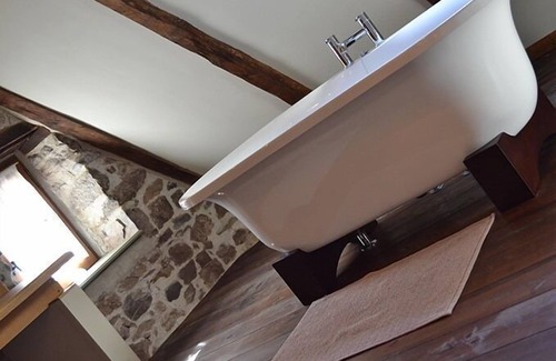 Entraygues-sur-Truyere House | Le Petit Chou