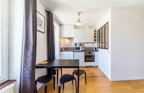 Voltaire - Saint Amour Apartment | Le Petit Chaponnay - Charming Apartment for 2 near Saxe Gambetta