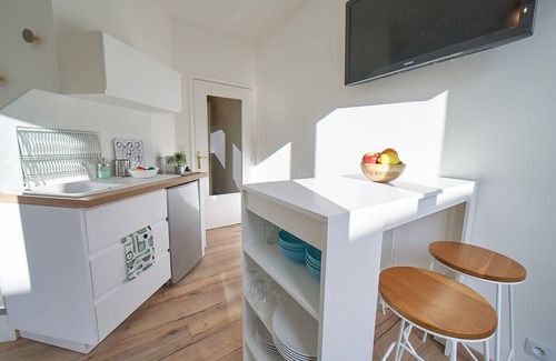 Villette Gare Apartment | Le petit Charial -terrasse privative-Part Dieu