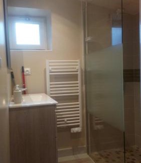 Saint-Malo-du-Bois Apartment | Le Petit Logis