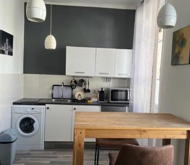 La Belle de Mai Apartment | le petit Marseillais