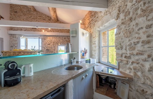 Lagnes Other | Le petit miracle - Renovated farmhouse with swimming pool in the heart of the Luberon