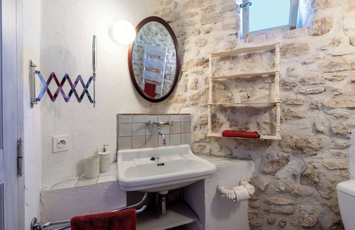 Lagnes Other | Le petit miracle - Renovated farmhouse with swimming pool in the heart of the Luberon