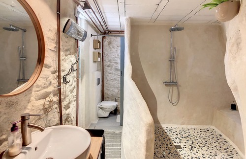 Cabrespine House | Le Petit Triangle Excentrique - Maison Atypique