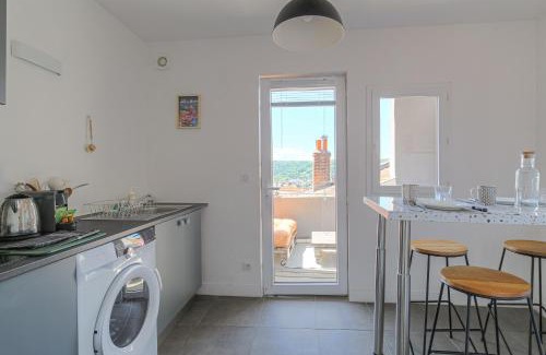 Vienne Apartment | Le Pipet - T2 avec terrasse, vue, à deux pas du théâtre antique