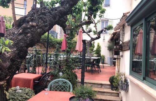 Aups Hotel | Le Provençal