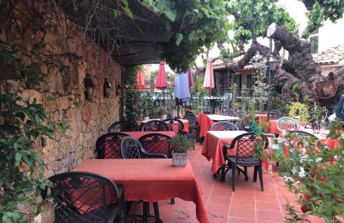 Aups Hotel | Le Provençal
