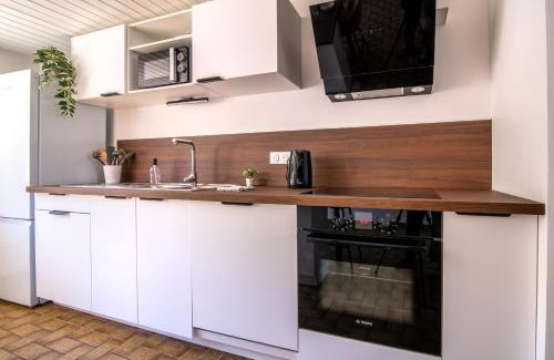 La Celle-sous-Gouzon House | Le Refuge - Maison spacieuse pour familles et professionnels - Proche Puy-du-F ou