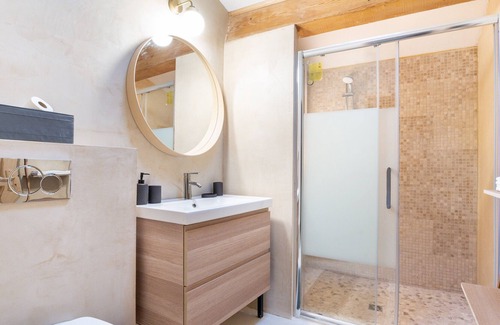 Montfrin House | Le Relais de Bellemaison