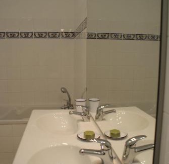 Saint-Jean-de-Losne Apartment | Le Relais des Négociants