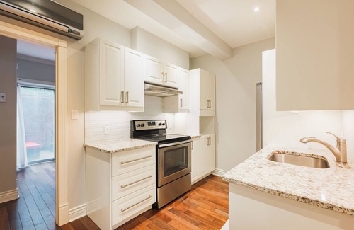 Shaughnessy Village House | ⭐Le Rockwood ⭐ Best Downtown Location - 1 month or more stays