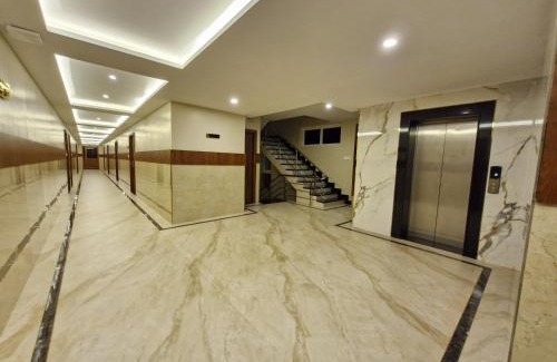 Udumalaipettai Hotel | Le Royal Suite
