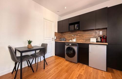 Centre Historique Apartment | Le Saint Just T2 proche des Halles Wifi