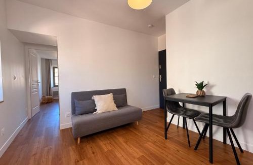 Centre Historique Apartment | Le Saint Just T2 proche des Halles Wifi