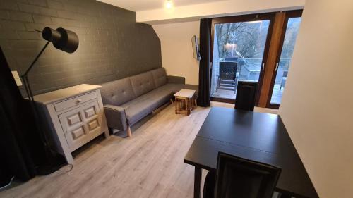 Vielsalm Apartment | Le Salmoyard, studio au bord du lac à Vielsalm