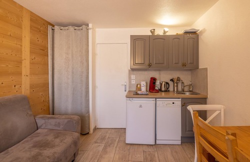 Samoens Apartment | Le Septimontain – Balcony, Parking & Wi-Fi