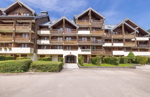 Samoens Apartment | Le Septimontain – Balcony, Parking & Wi-Fi