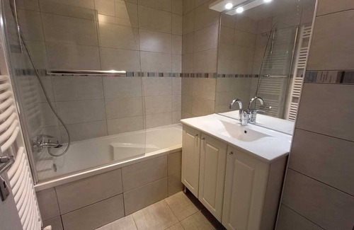 La Grave Apartment | Le Serret Blanc 1 - Beautiful apartment at the top of the village