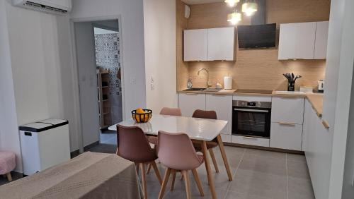 Cavaliere Apartment | Le SNOOKYBAY
