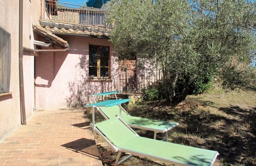 San Gimignano Apartment | Le Sodole - Papavero by Interhome