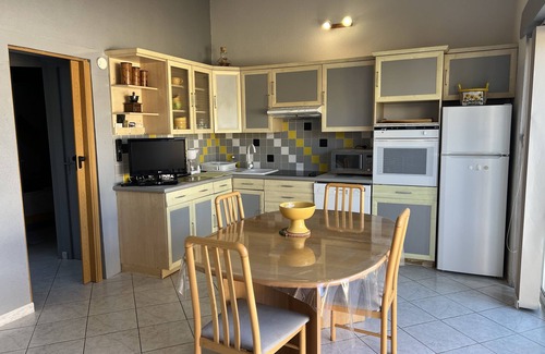 L'Isle-sur-la-Sorgue House | LE SOLEILLANT Provençal house with swimming pool, Private garden,PK,pets allowed