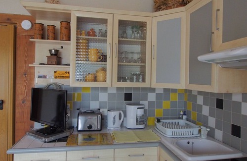 L'Isle-sur-la-Sorgue House | LE SOLEILLANT Provençal house with swimming pool, Private garden,PK,pets allowed