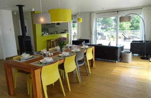 Waimes House | Le Son du Silence, gite 8 personnes avec sauna au bord du lac de Robertville et au pied des Hautes Fagnes