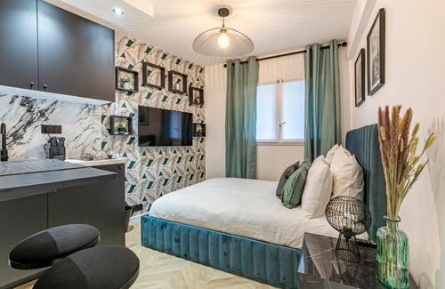 L'Europe Apartment | Le Studio Du Parc Monceau