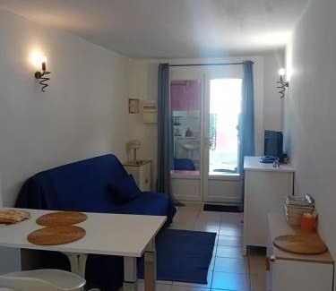 Cavaillon Apartment | Le studio